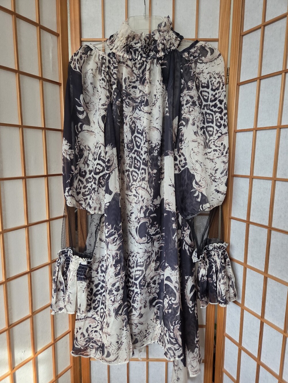 WOMENS GRACIA ANIMAL PRINT POLYESTER COLD SHOULDERS RELAXED TUNIC BLOUSE MEDIUM